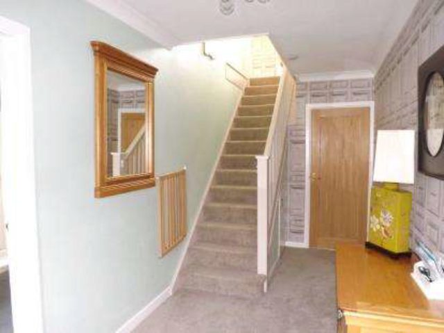  Image of 4 bedroom Detached house for sale in Pinners Close Burnham-on-Crouch CM0 at Burnham On Crouch Essex Ostend, CM0 8QH